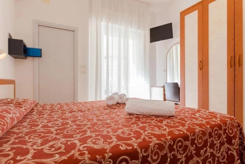 Hotel Ivana Misano Adriatico Kültér fotó