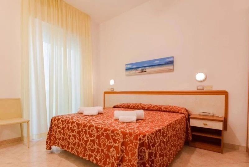 Hotel Ivana Misano Adriatico Kültér fotó
