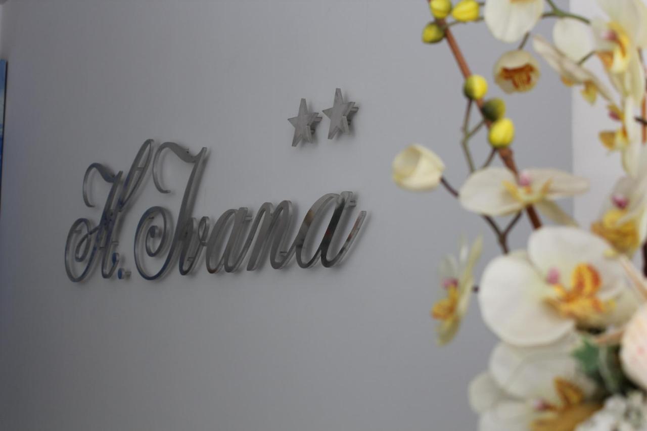 Hotel Ivana Misano Adriatico Kültér fotó