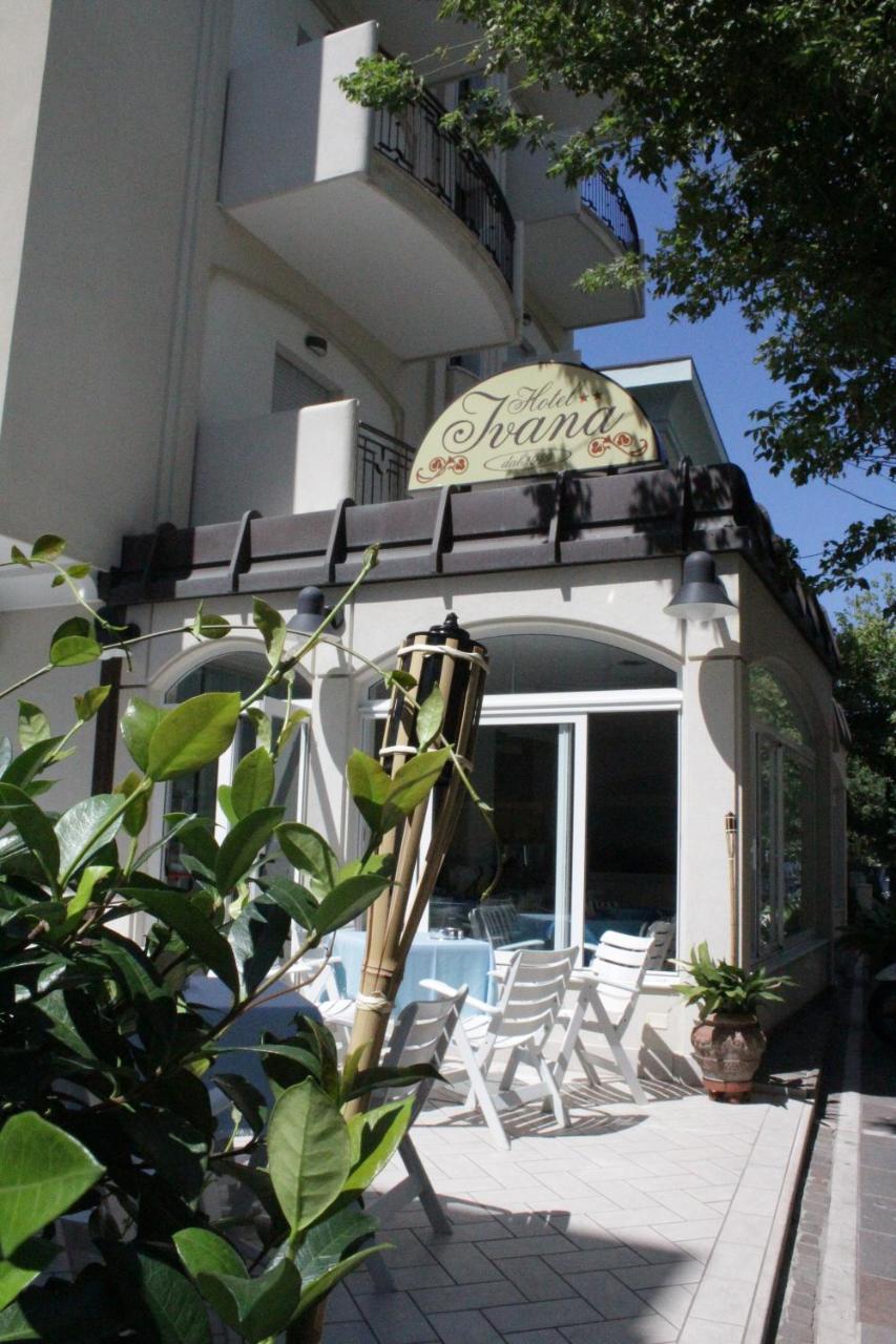 Hotel Ivana Misano Adriatico Kültér fotó
